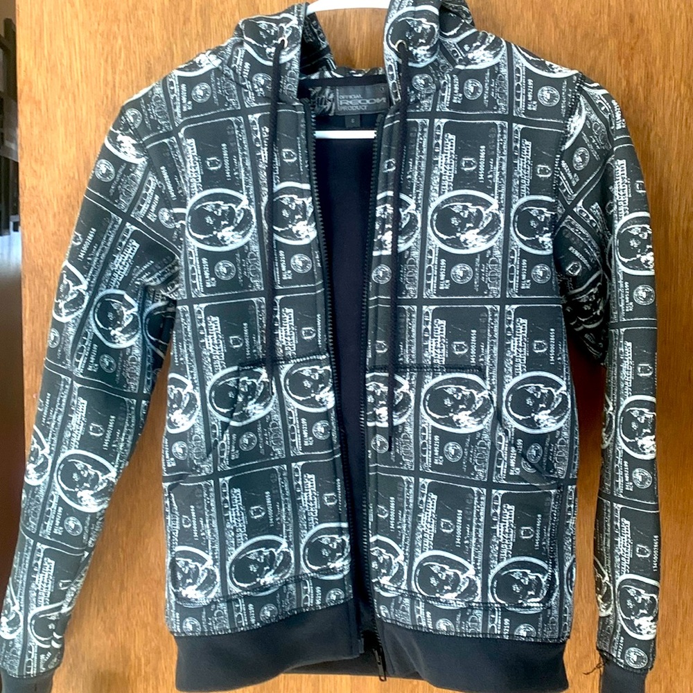 Recon X Stash hoodie size S fits like XS